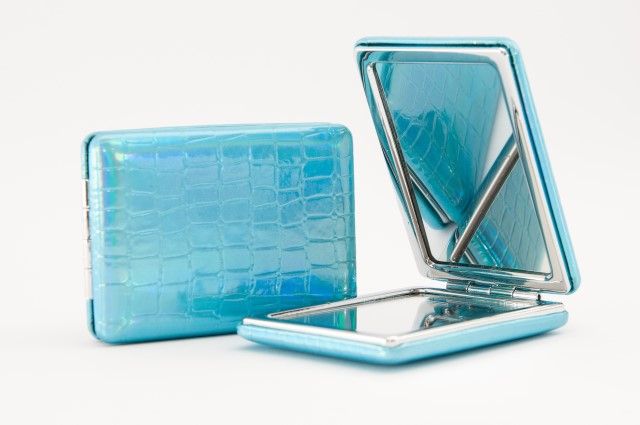 OGLEDALO COSMETIC MIRROR CETVRTASTO 1