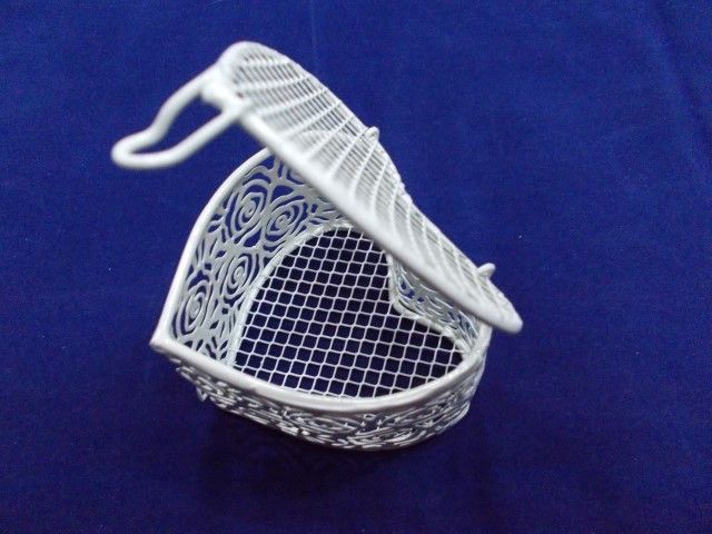 UKRASNA METALNA KUTIJA SRCE H-6A 1122 2
