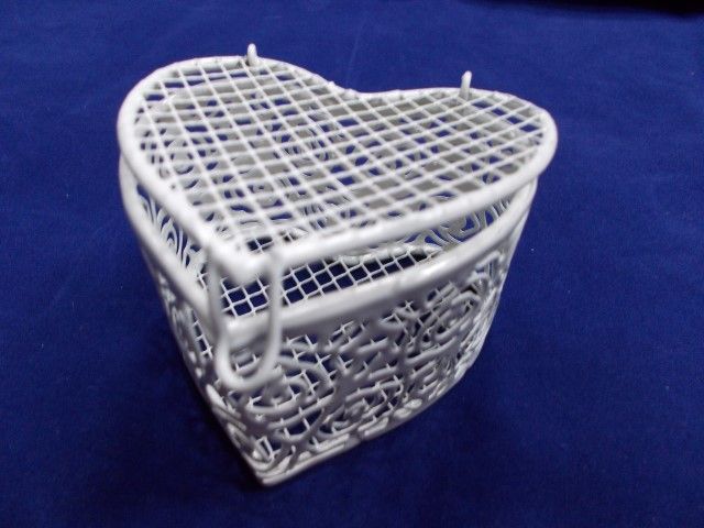 UKRASNA METALNA KUTIJA SRCE H-6A 1122 3